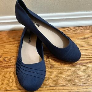 American Eagle Navy Blue Women's Flats